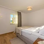 72 Crikvenica Riviera ヴィラ ブリビル